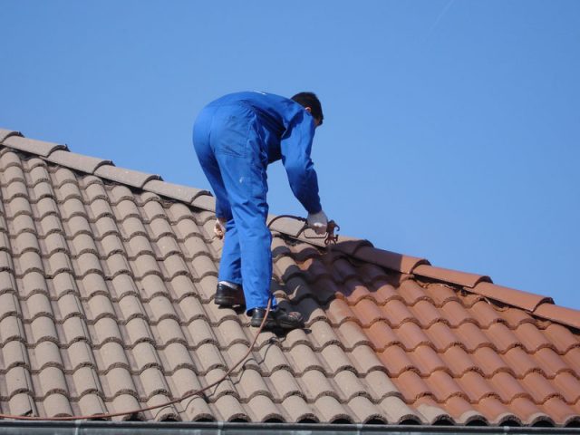 Traitement de la toiture : une étape importante dans la rénovation de la maison