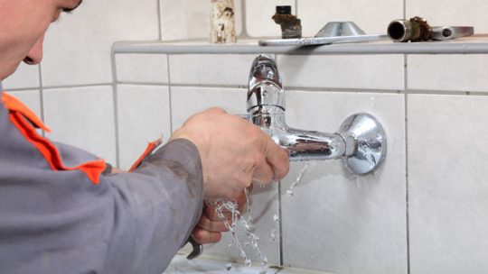 Comment se protéger des fuites d’eau chez soi ?